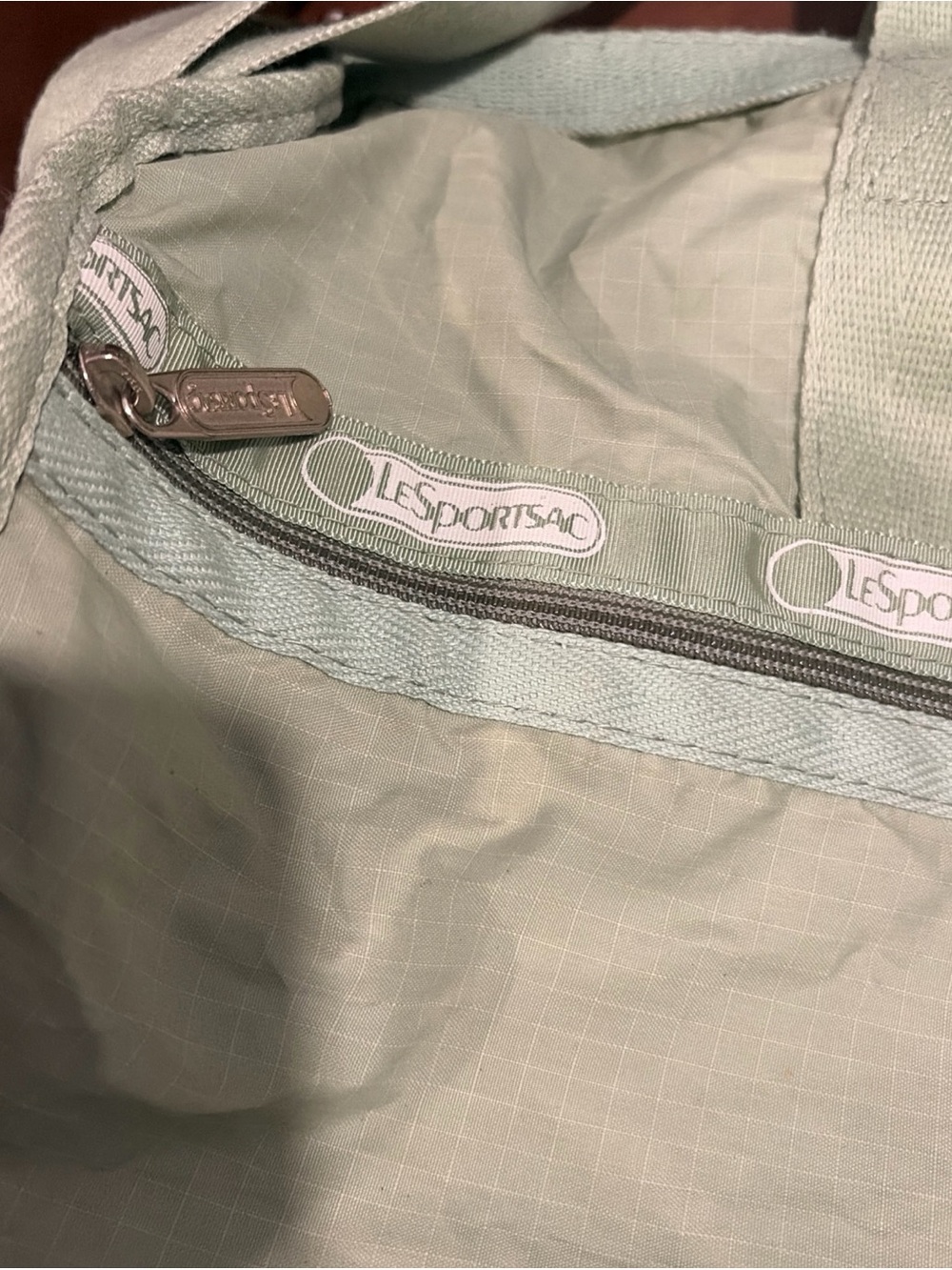 Lesportsac Classic Green  Deluxe Med  Weekender Duffle Bag Crossbody Strap - Picture 4 of 15
